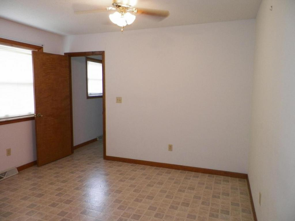 770 Bible Chapel Road Midway, TN 37809 - Photo 10 of 19 Eat in Kitchen area
