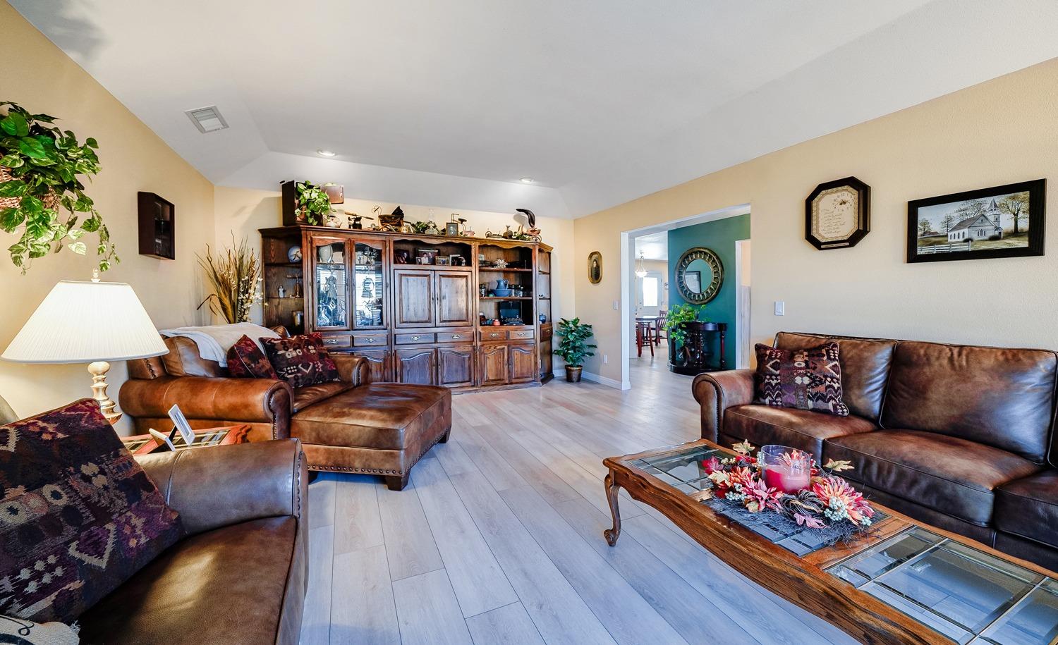 15606 Mark Road Madera, CA 93636 - Photo 7 of 51 Gallery Image 7