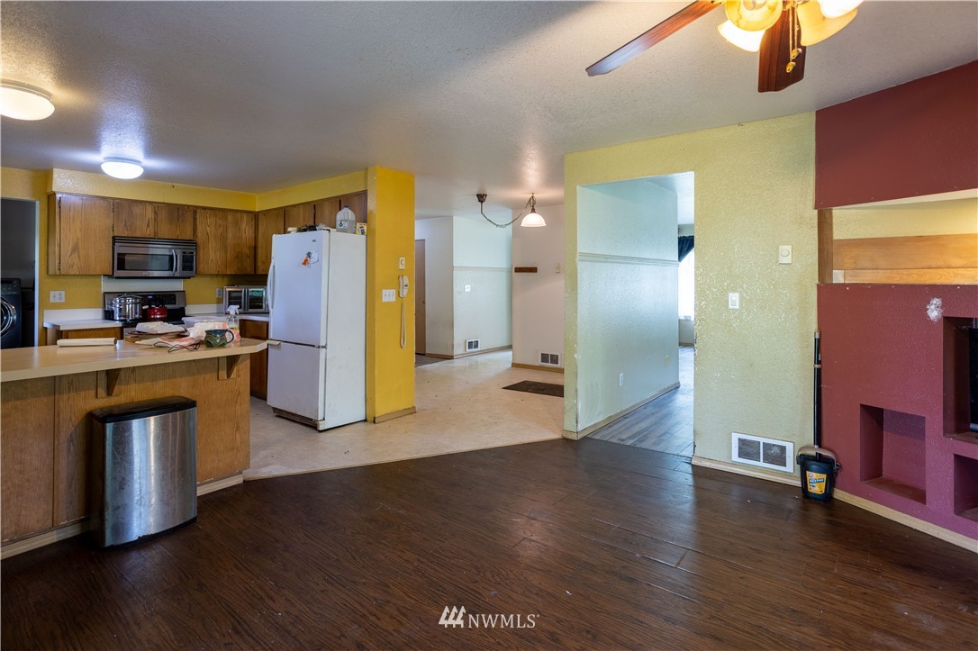 7048 187th Avenue Southwest Rochester, WA 98579 - Photo 8 of 29