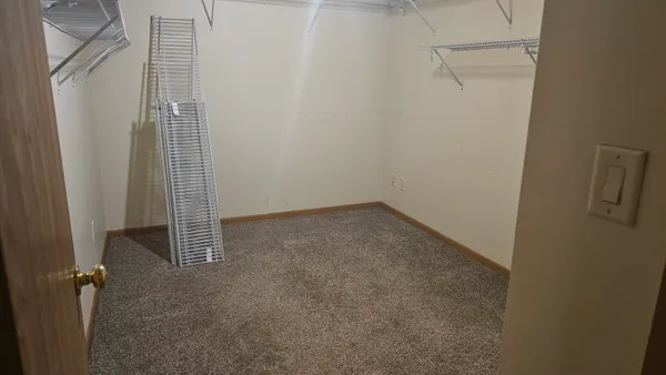 $2,200 | 1514 Meadowsedge Lane, Carpentersville, IL 60110
