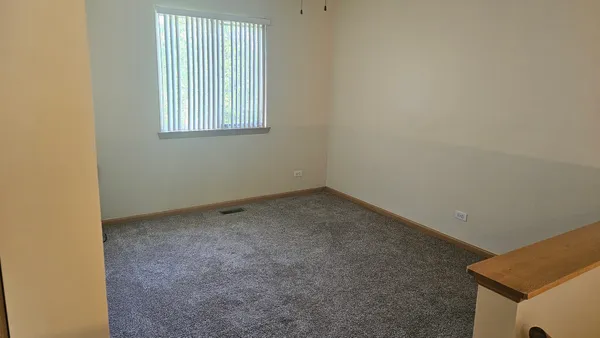 $2,200 | 1514 Meadowsedge Lane, Carpentersville, IL 60110