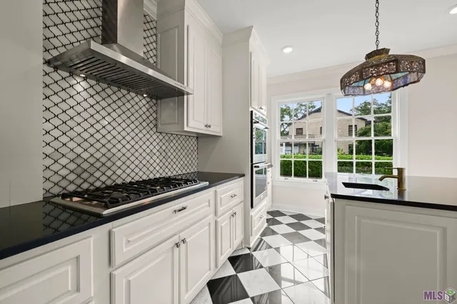 $615,000 | 6947 Government Street, Baton Rouge, LA 70806