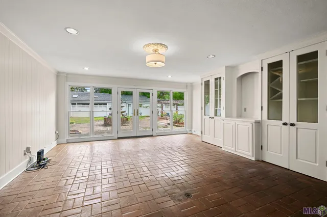 $615,000 | 6947 Government Street, Baton Rouge, LA 70806