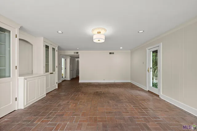 $615,000 | 6947 Government Street, Baton Rouge, LA 70806