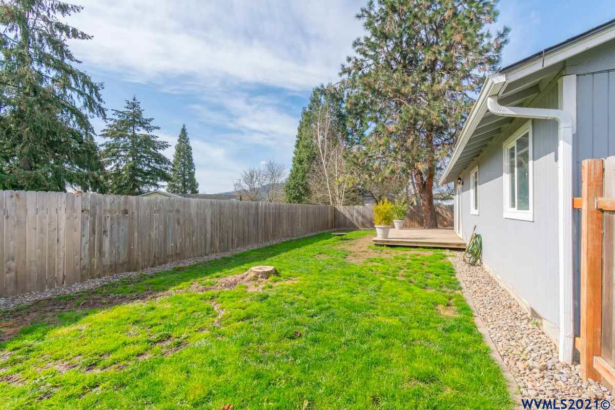 826 Manor Way Lebanon, OR 97355 - Photo 33 of 42 Gallery Image 33
