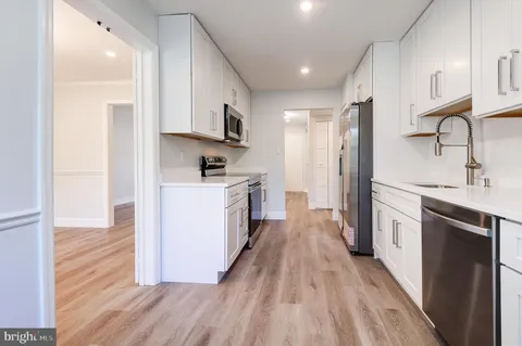 $515,000 | 413 Harding Court, Sterling, VA 20164