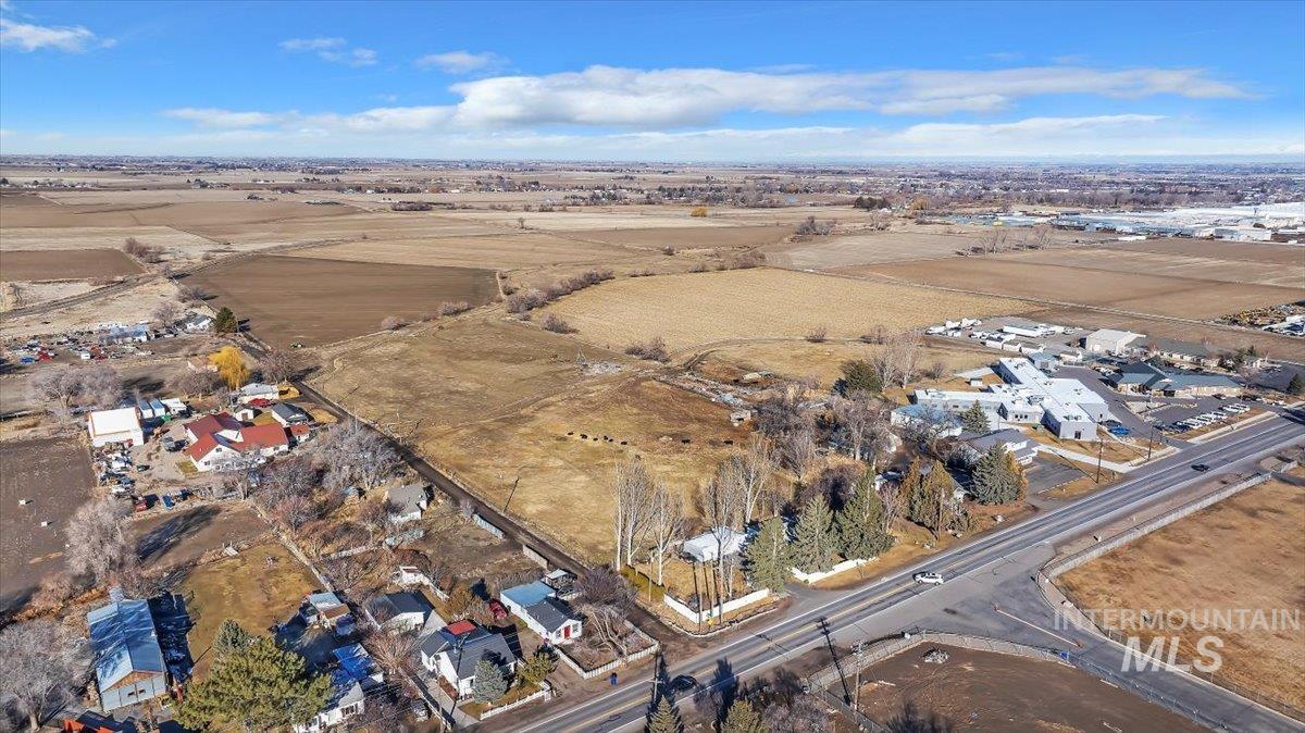 654 Washington Street South Twin Falls, ID 83301 - Photo 2 of 10