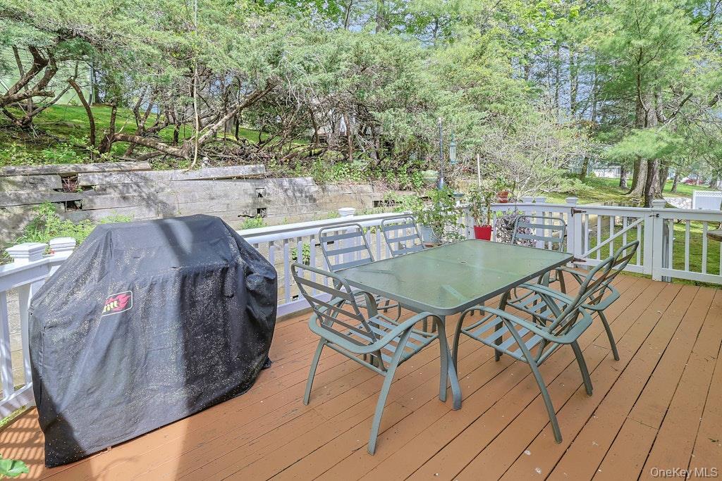 22 Quail Hollow Road Ossining, NY 10562 - Photo 28 of 35