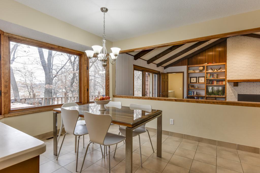 11318 Timberline Road Minnetonka, MN 55305 - Photo 10 of 36