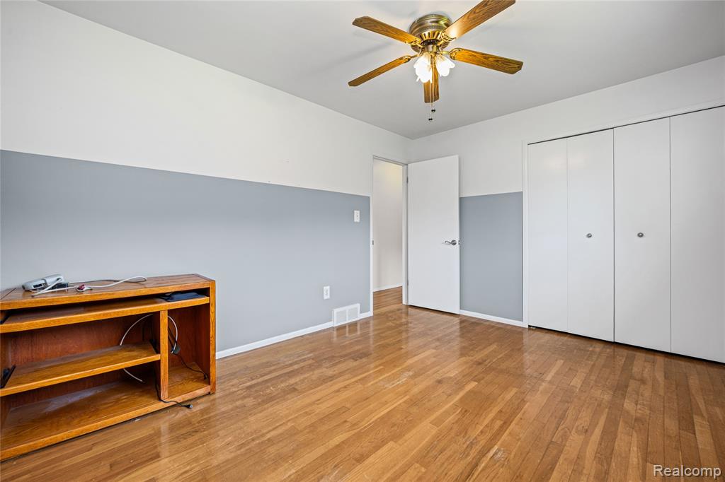 14743 Newburgh Road Livonia, MI 48154 - Photo 27 of 48
