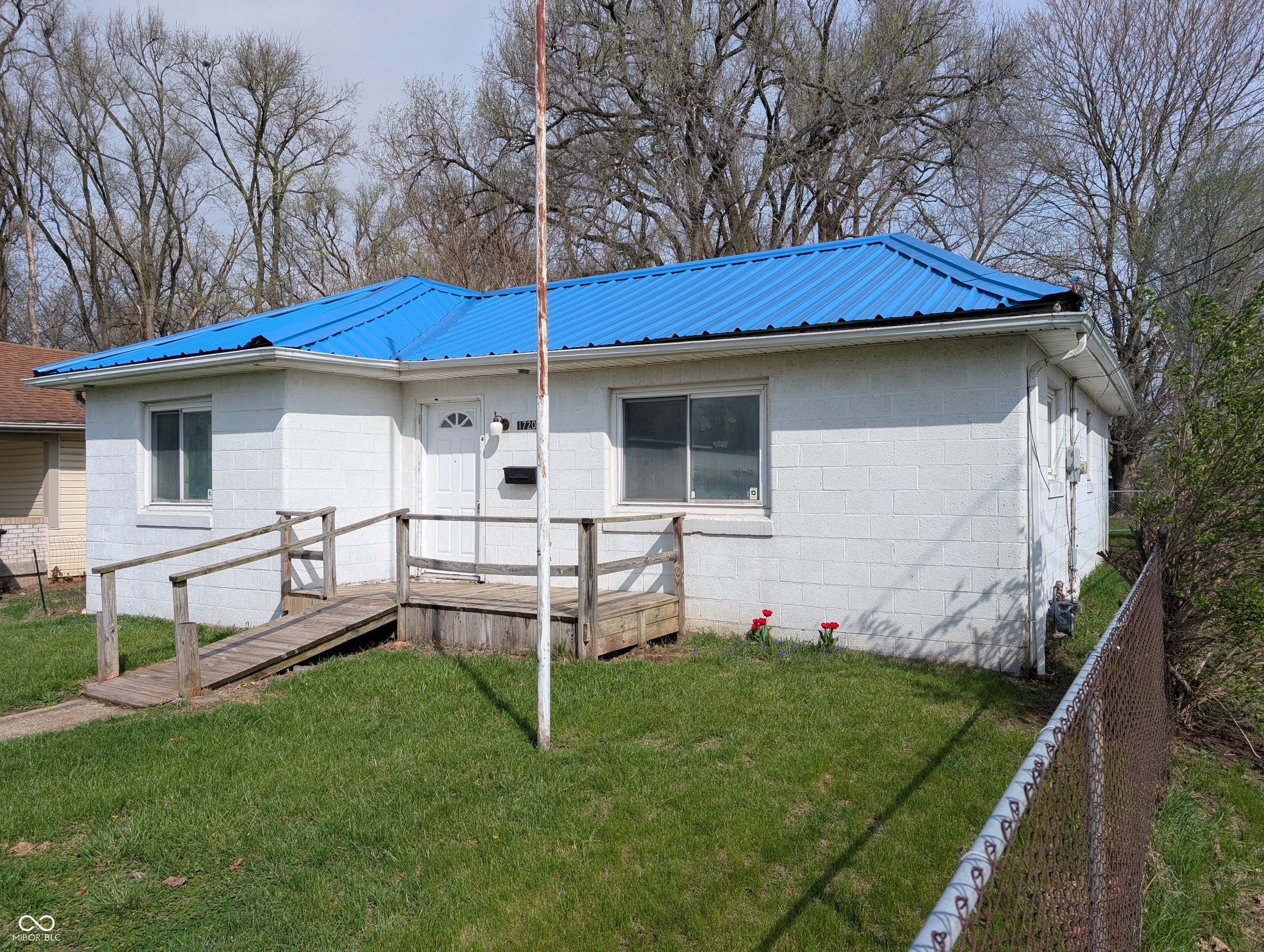 1720 West 24th Street Anderson, IN 46016 - Photo 4 of 26