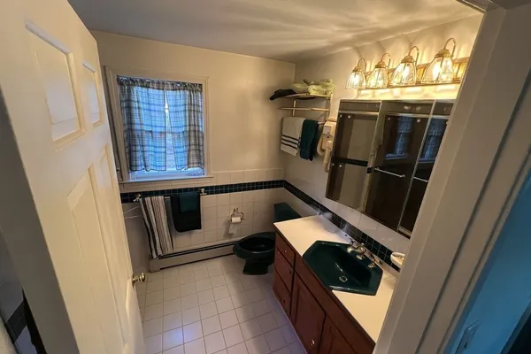 a view of an entryway with sitting area