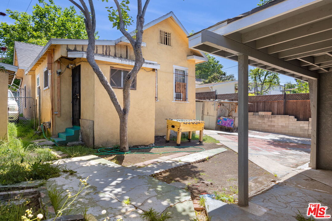 1342 Mohawk Street Los Angeles, CA 90026 - Photo 28 of 29 a view of a couches in patio of the house