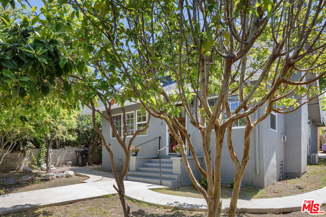 1342 Mohawk Street Los Angeles, CA 90026 - Photo 3 of 29 a view of a park with large trees