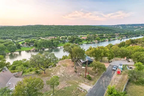 a view of a floor plan