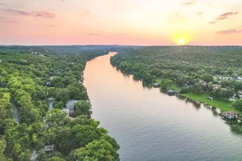 a view of a lake from a yard