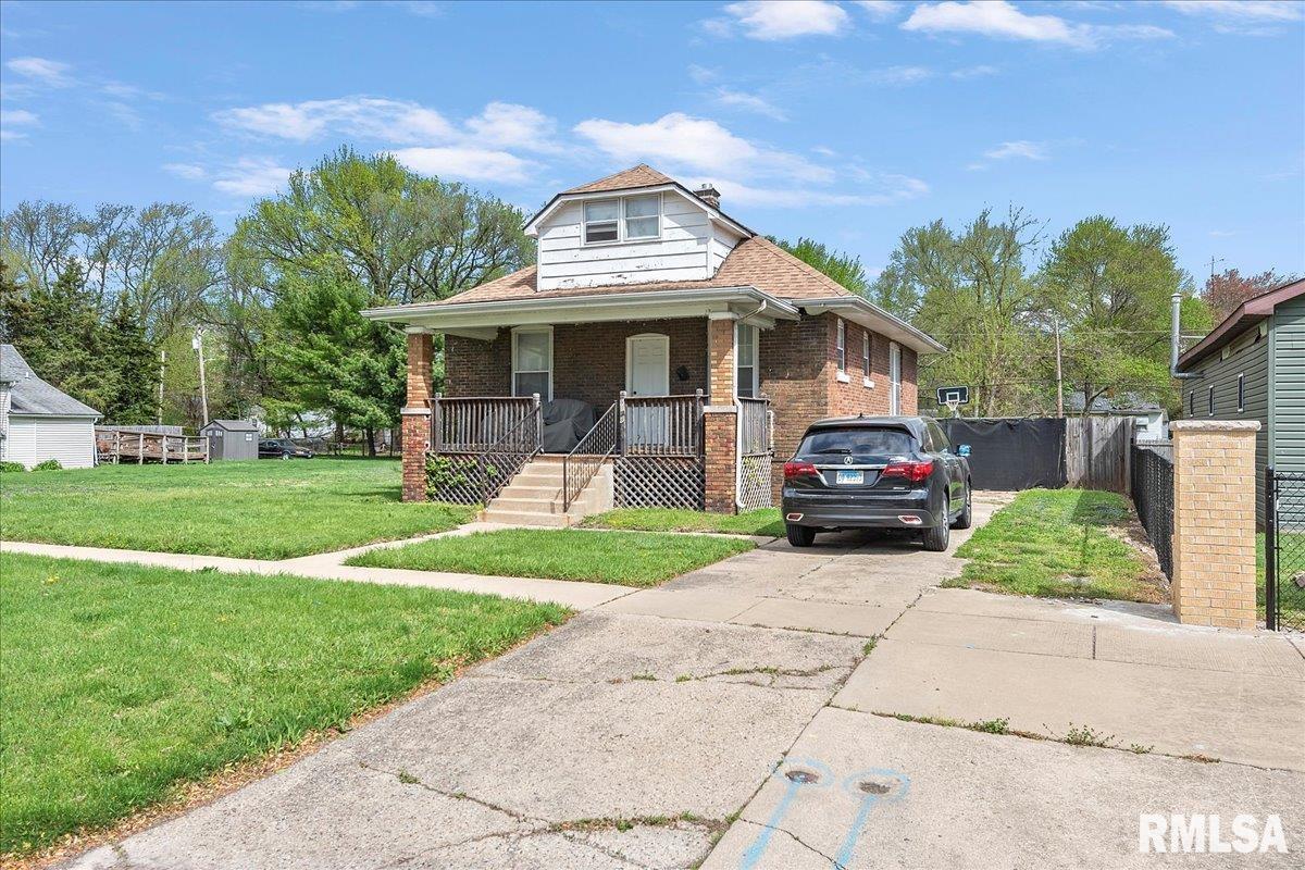 2153 East Capitol Avenue Springfield, IL 62703 - Photo 3 of 27 Gallery Image 3