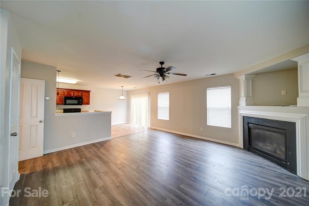 6830 Sunman Road Charlotte, NC 28216 - Photo 7 of 32 Gallery Image 7