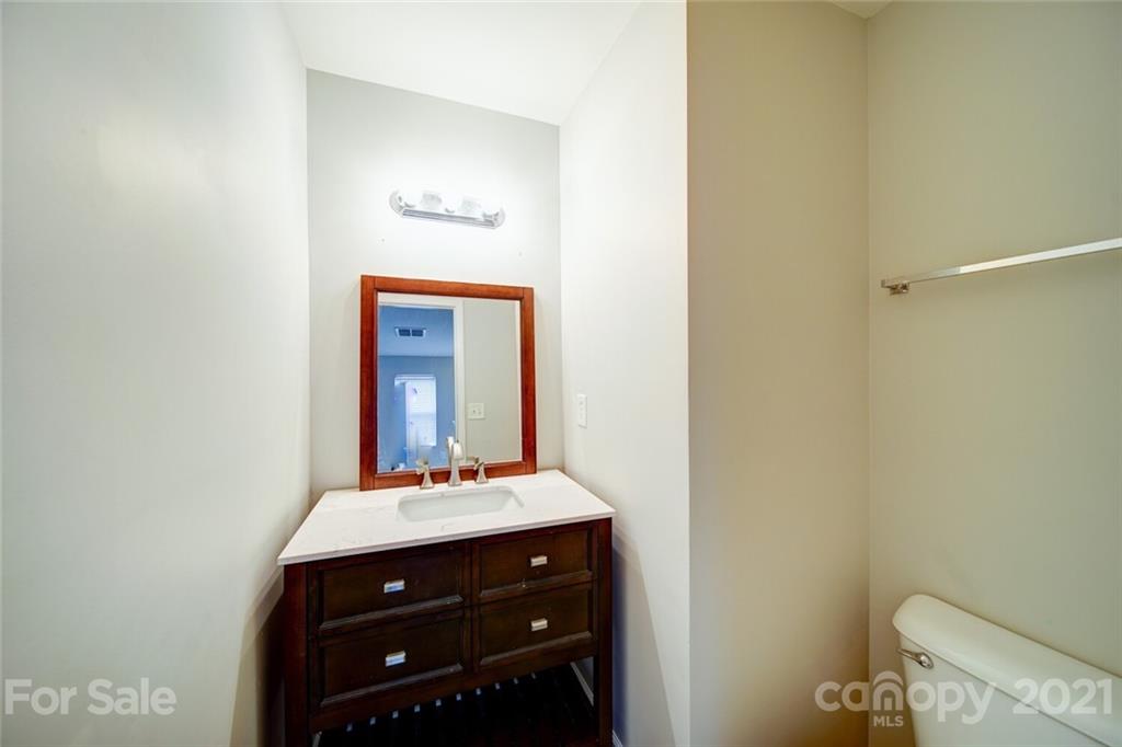 6830 Sunman Road Charlotte, NC 28216 - Photo 9 of 32 Gallery Image 9