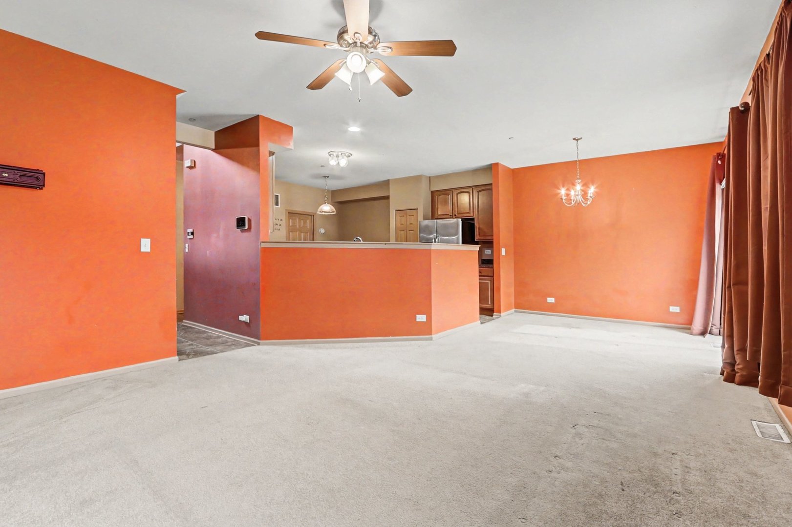 6503 Blue Sky Lane Matteson, IL 60443 - Photo 6 of 23 a view of an empty room with a window