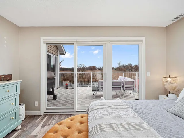 $315,000 | 510 South Harkless Drive, Unit 12, Syracuse, IN 46567