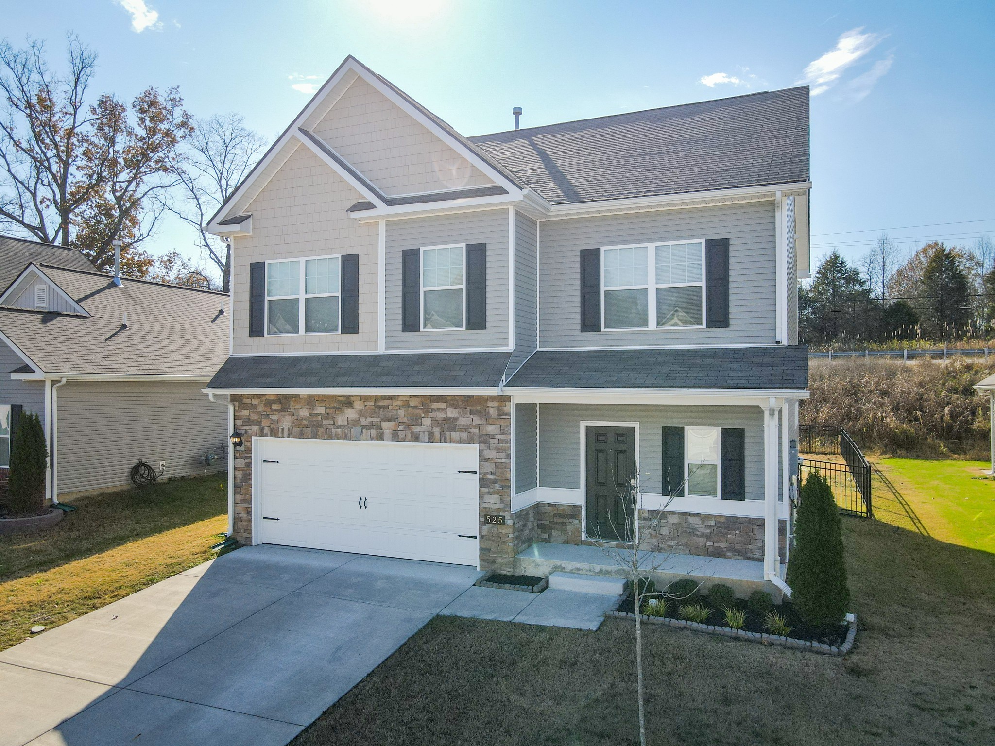 525 Burchell Lane Columbia, TN 38401 - Photo 2 of 29 front view of a house with a yard