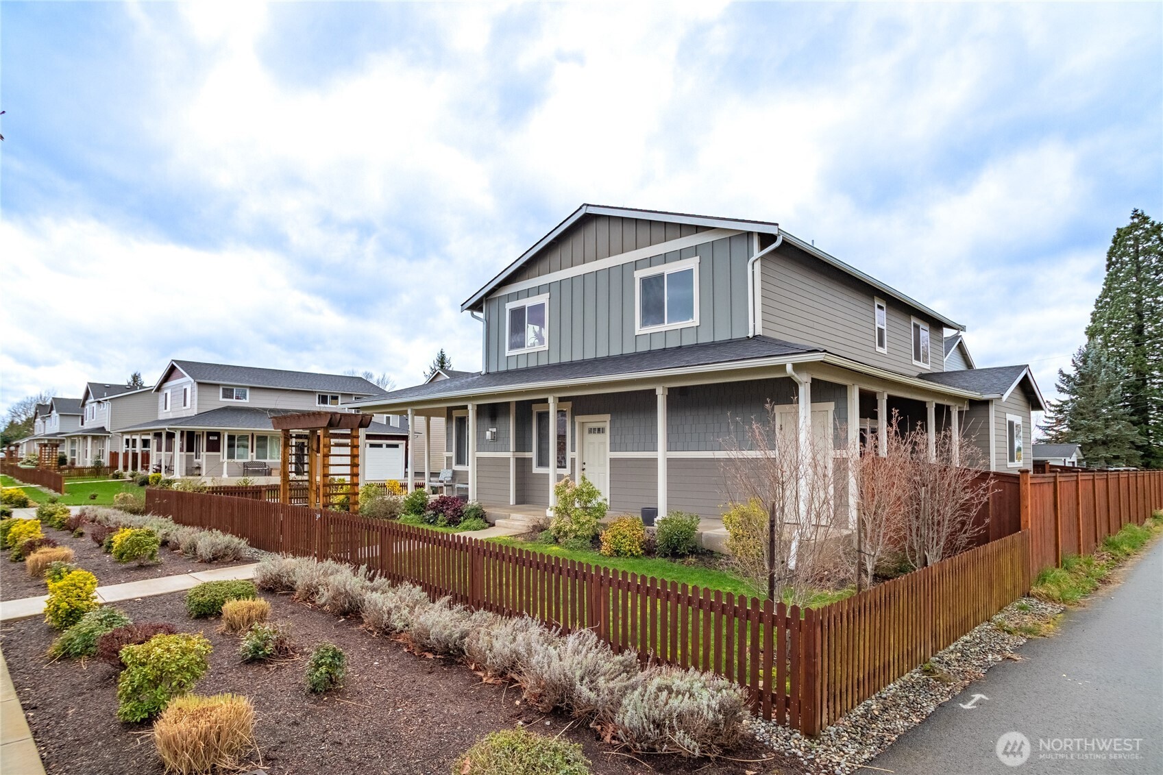 103 North Trail Road Sedro-Woolley, WA 98284 - Photo 2 of 27