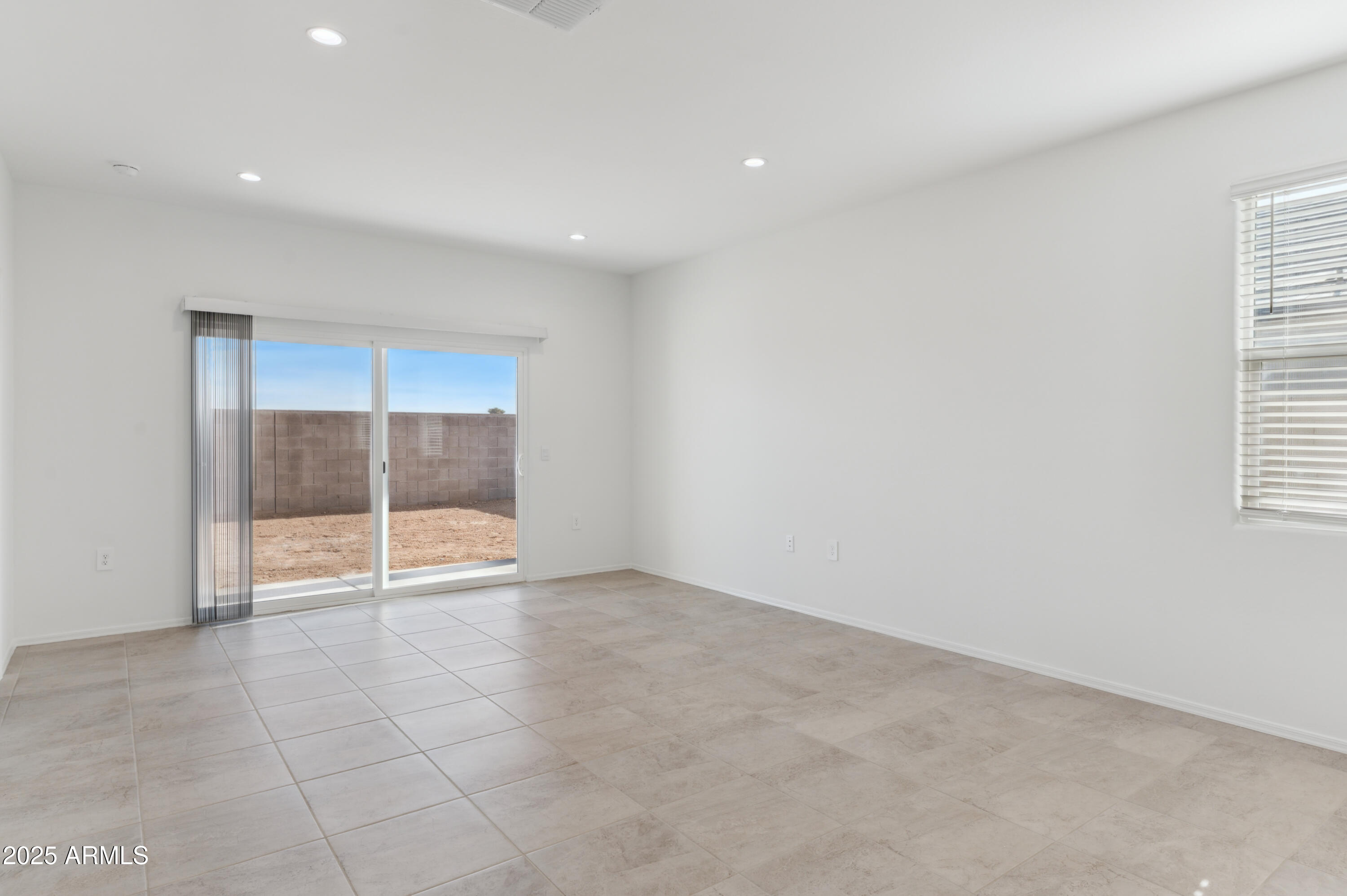 1326 Shannon Way Coolidge, AZ 85128 - Photo 4 of 19 Amber