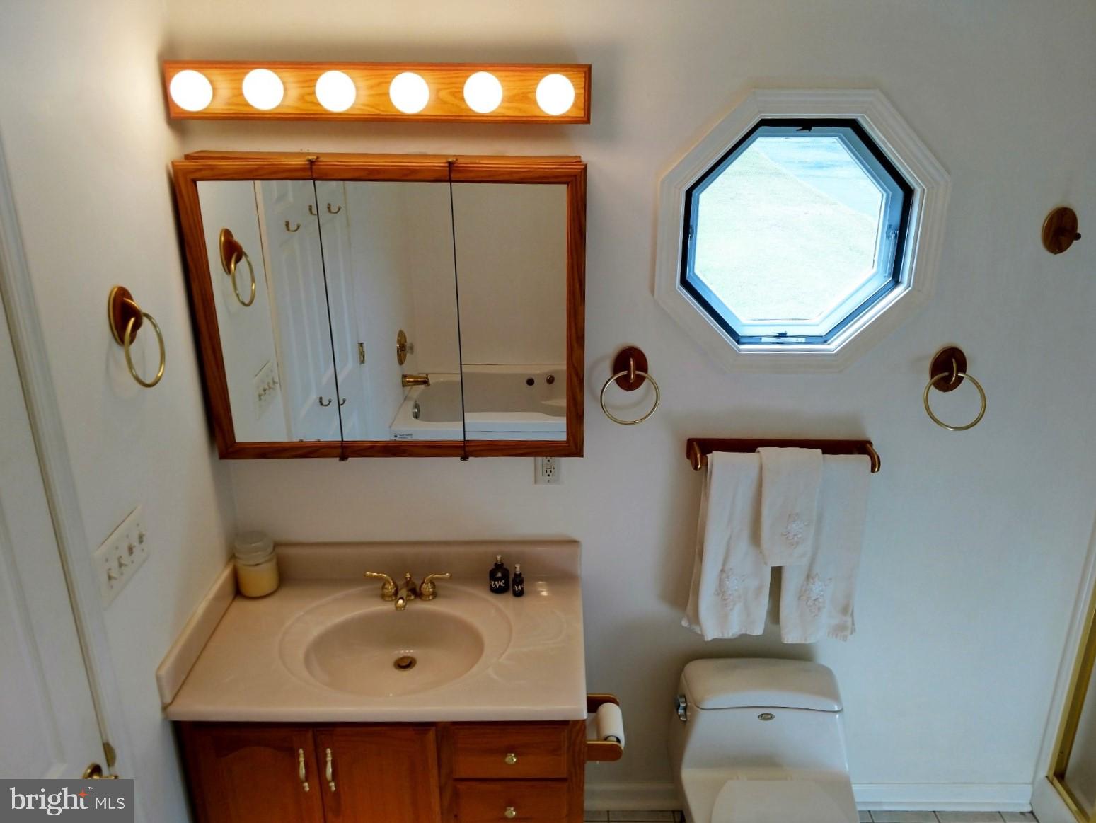 1660 Cape May Road Baltimore, MD 21221 - Photo 21 of 42 Master Bath