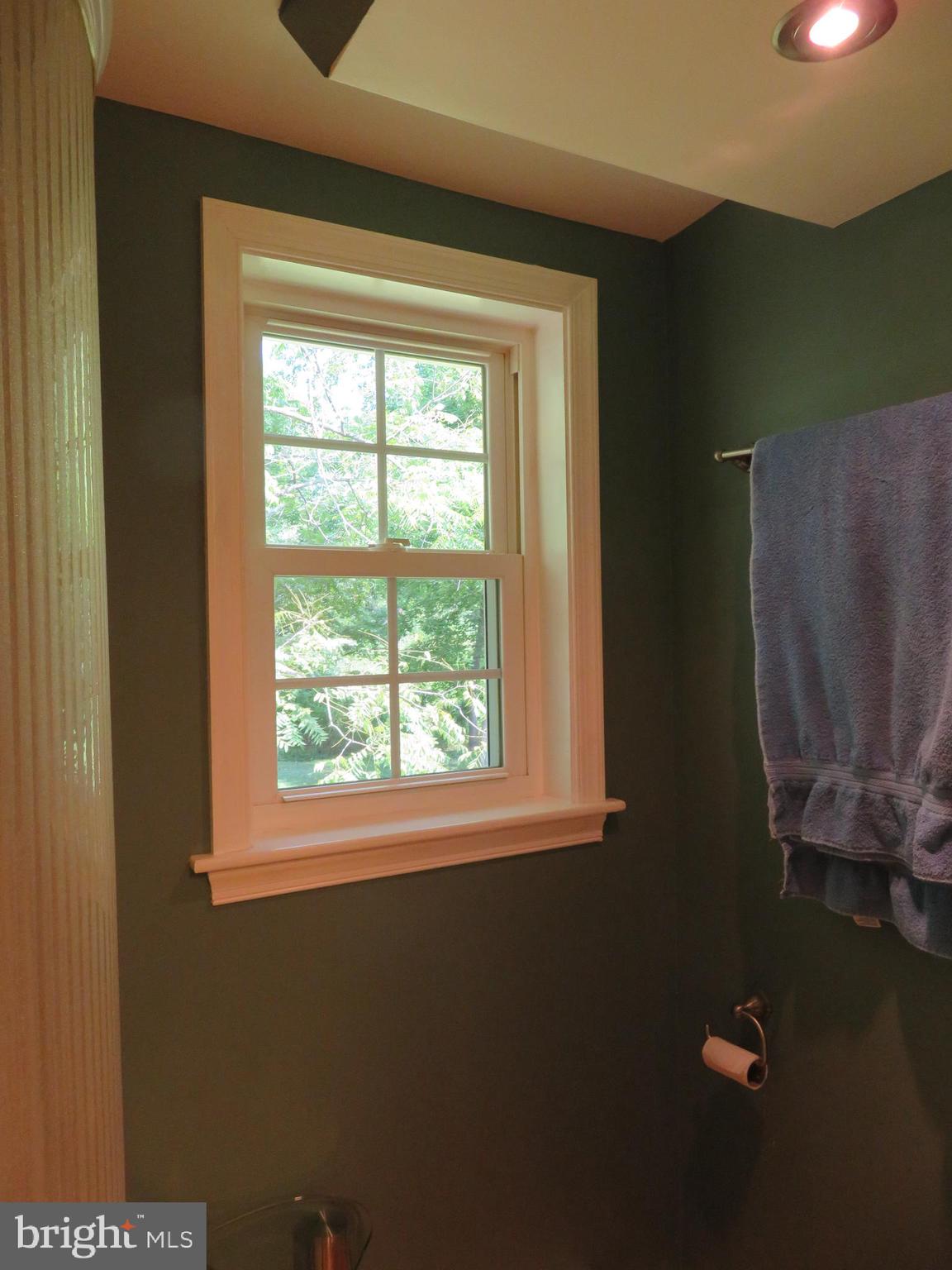 1660 Cape May Road Baltimore, MD 21221 - Photo 29 of 42 Second full bath
