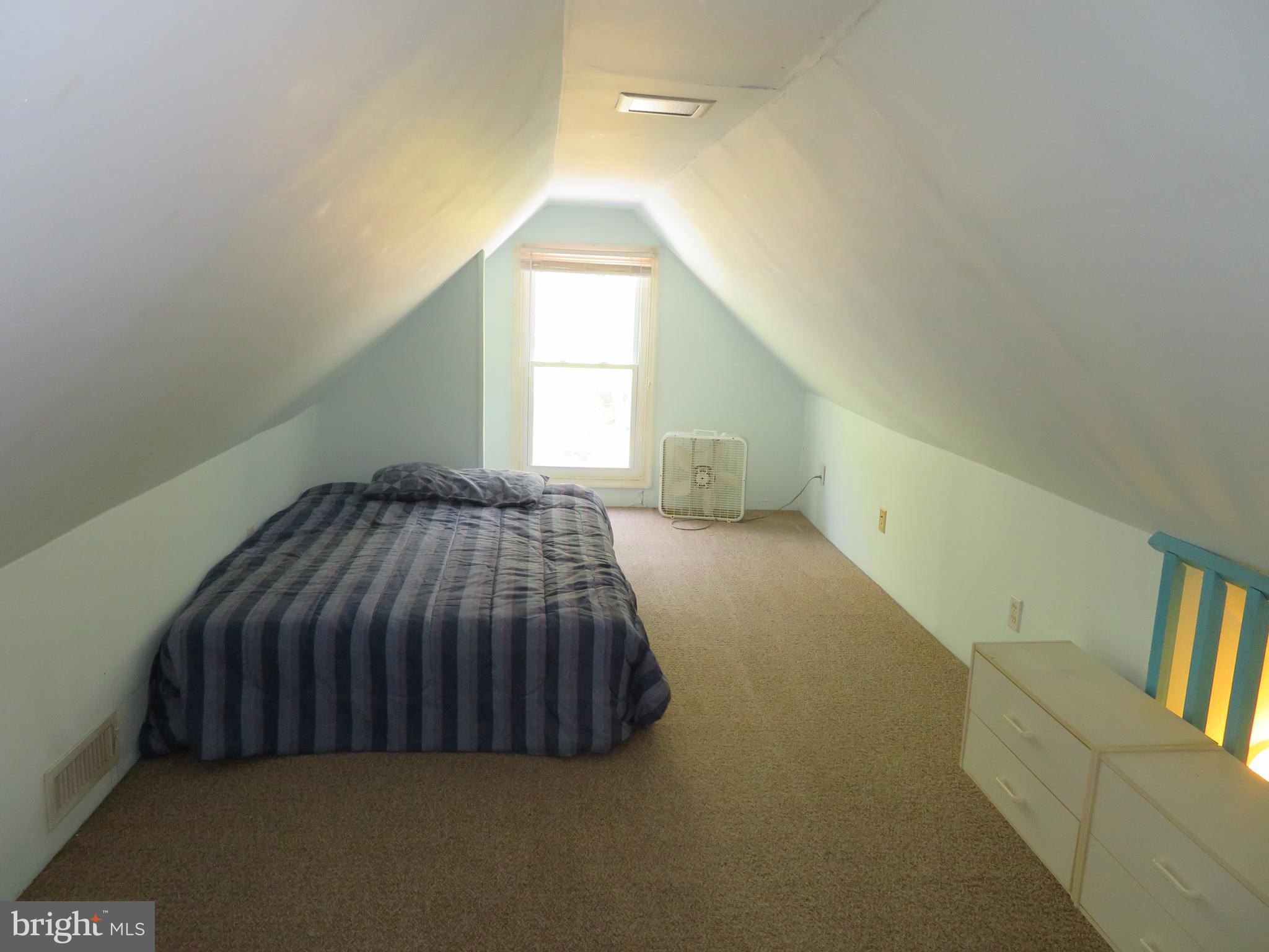 1660 Cape May Road Baltimore, MD 21221 - Photo 32 of 42 Upper level 3rd bedroom