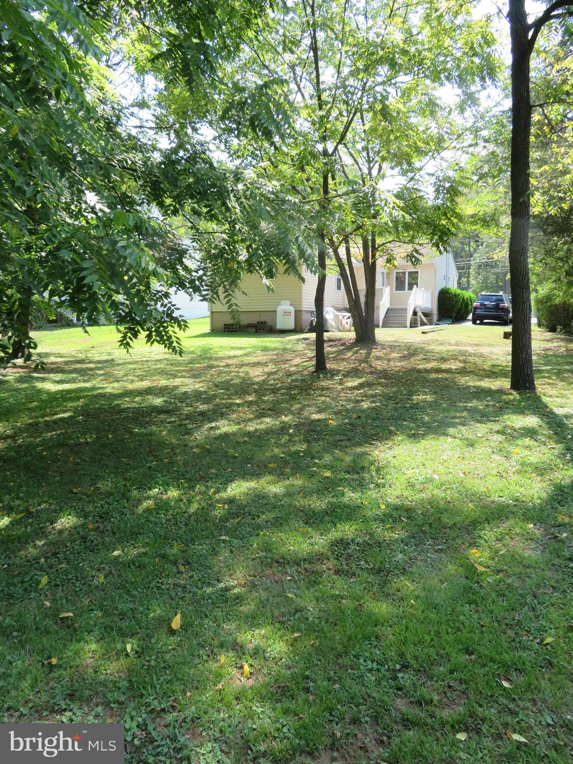 1660 Cape May Road Baltimore, MD 21221 - Photo 38 of 42 Spacious back yard