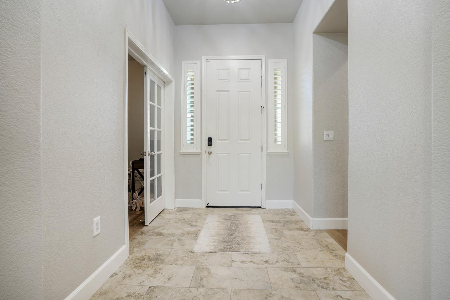 1770 Ettle Street Manteca, CA 95337 - Photo 5 of 39