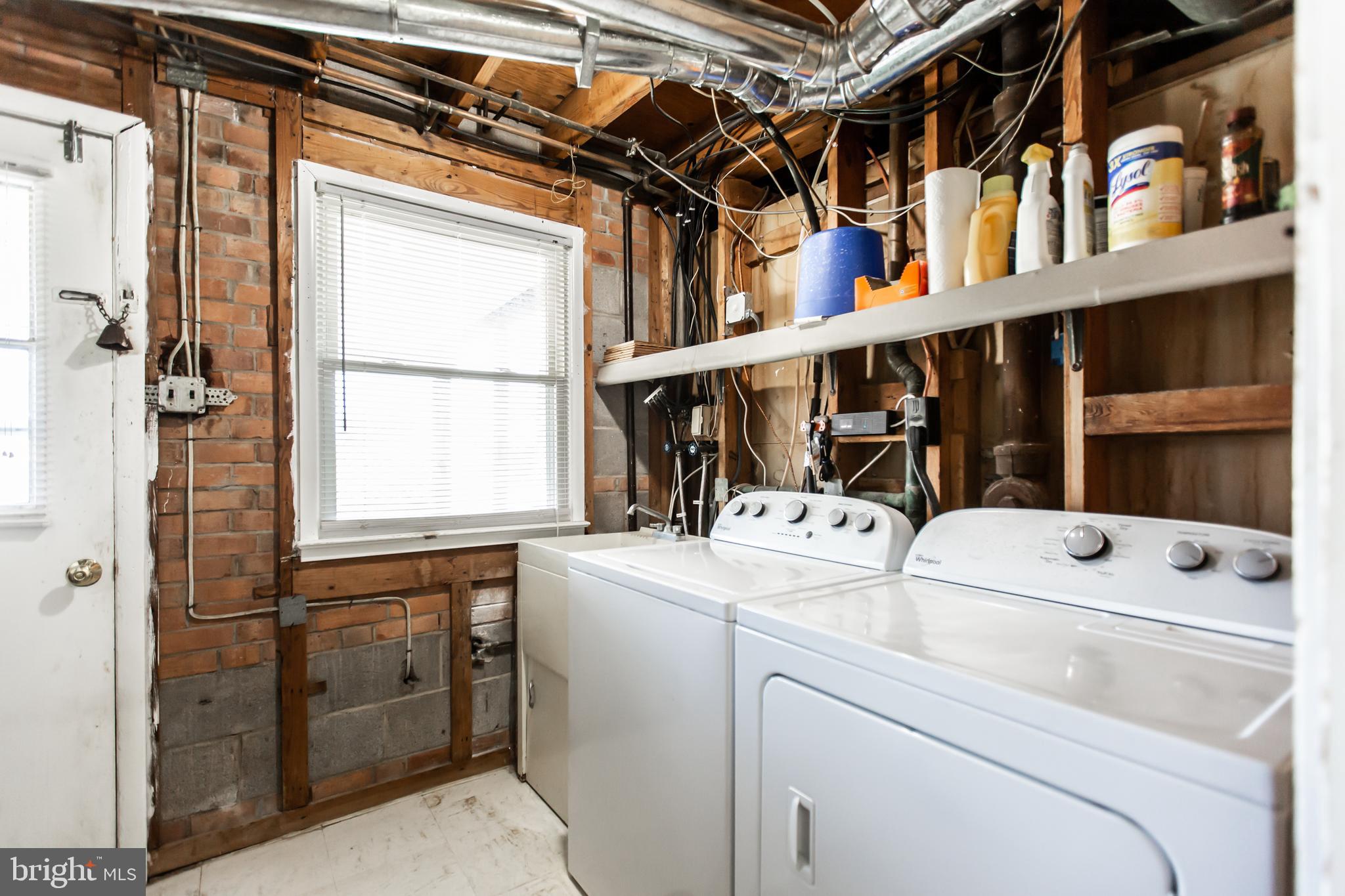 4018 Lees Corner Road Chantilly, VA 20151 - Photo 25 of 34 Laundry Room
