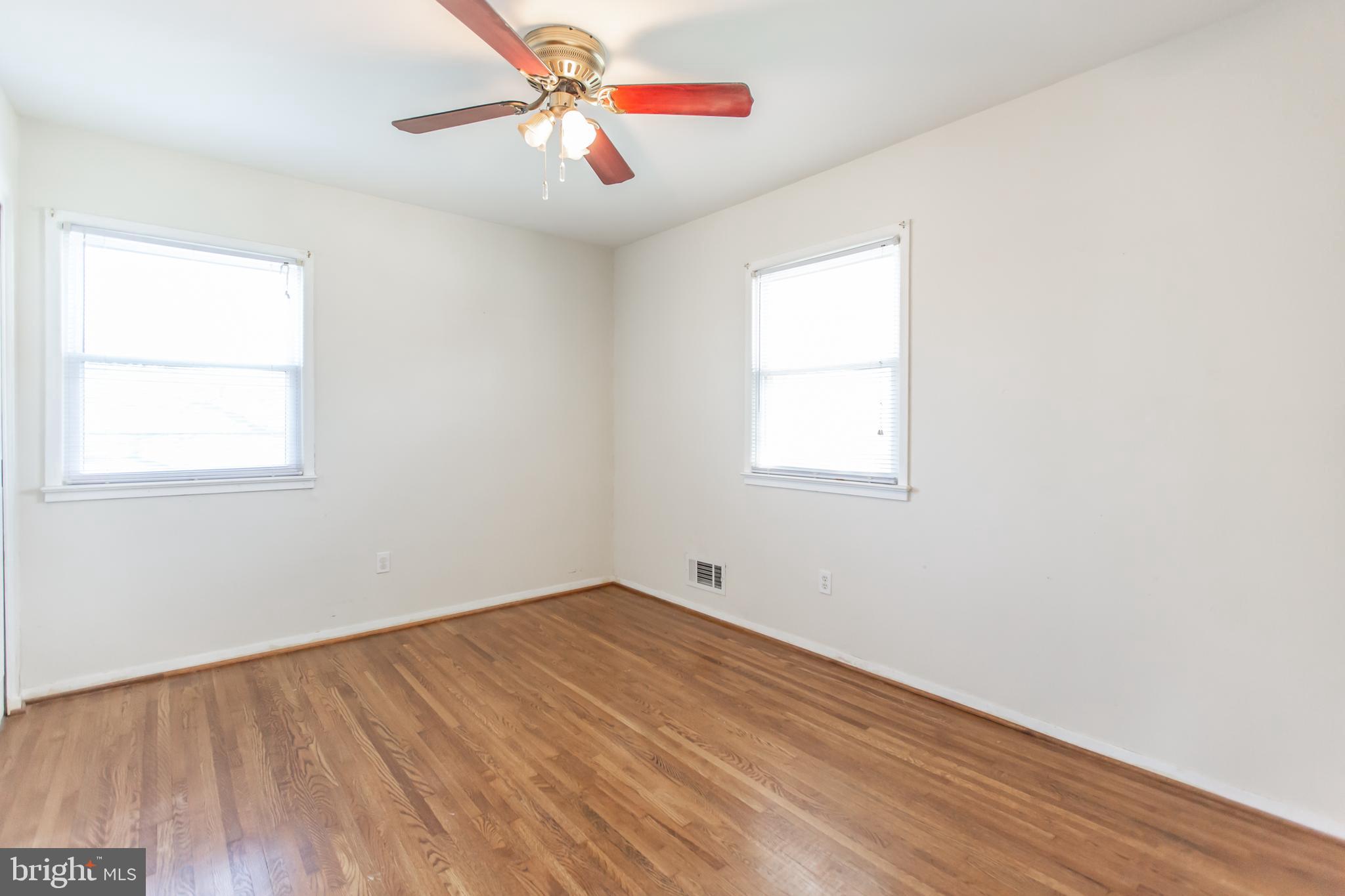 4018 Lees Corner Road Chantilly, VA 20151 - Photo 9 of 34 Bedroom 1