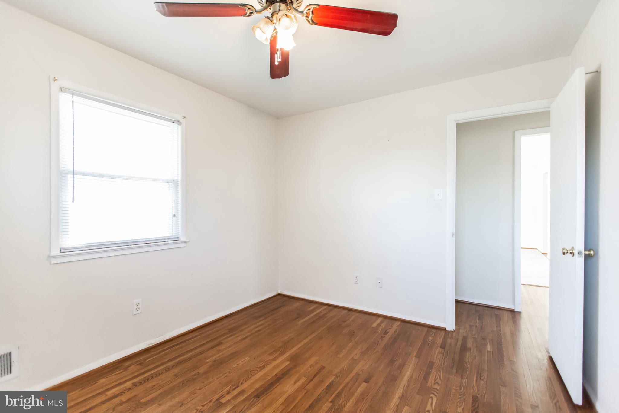 4018 Lees Corner Road Chantilly, VA 20151 - Photo 10 of 34 Bedroom 1