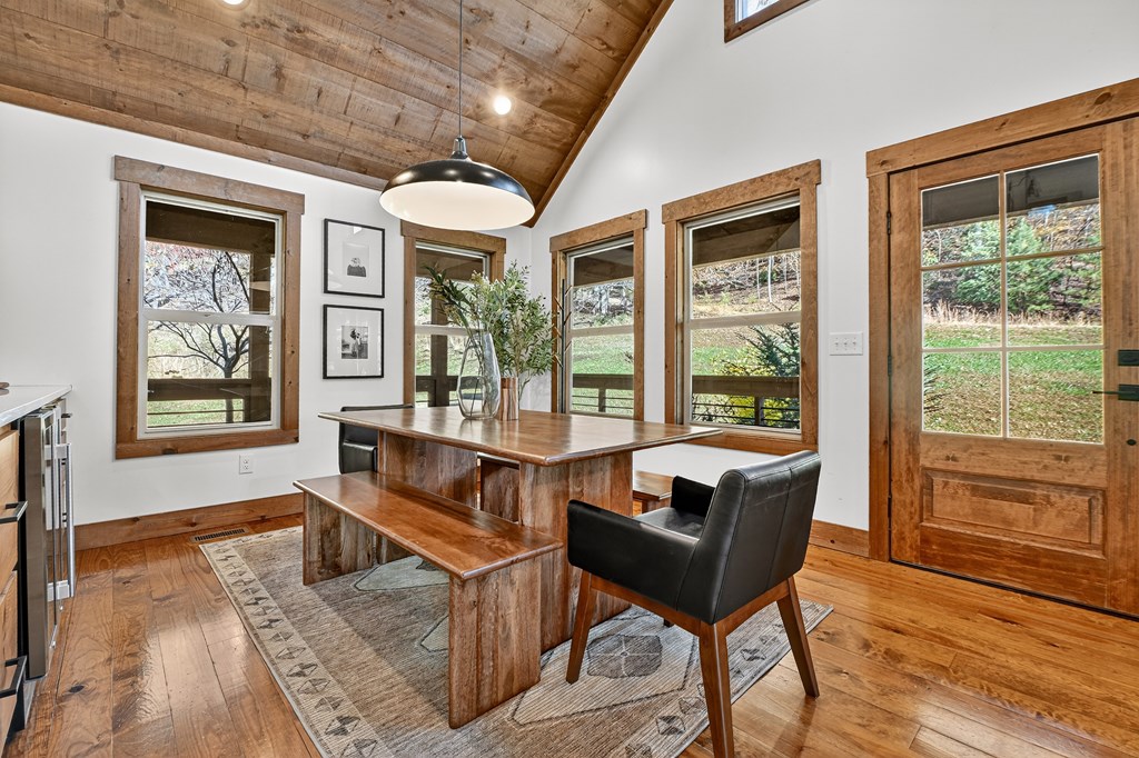 89 High Mdws Drive Morganton, GA 30560 - Photo 23 of 63 a living room with furniture and a large window