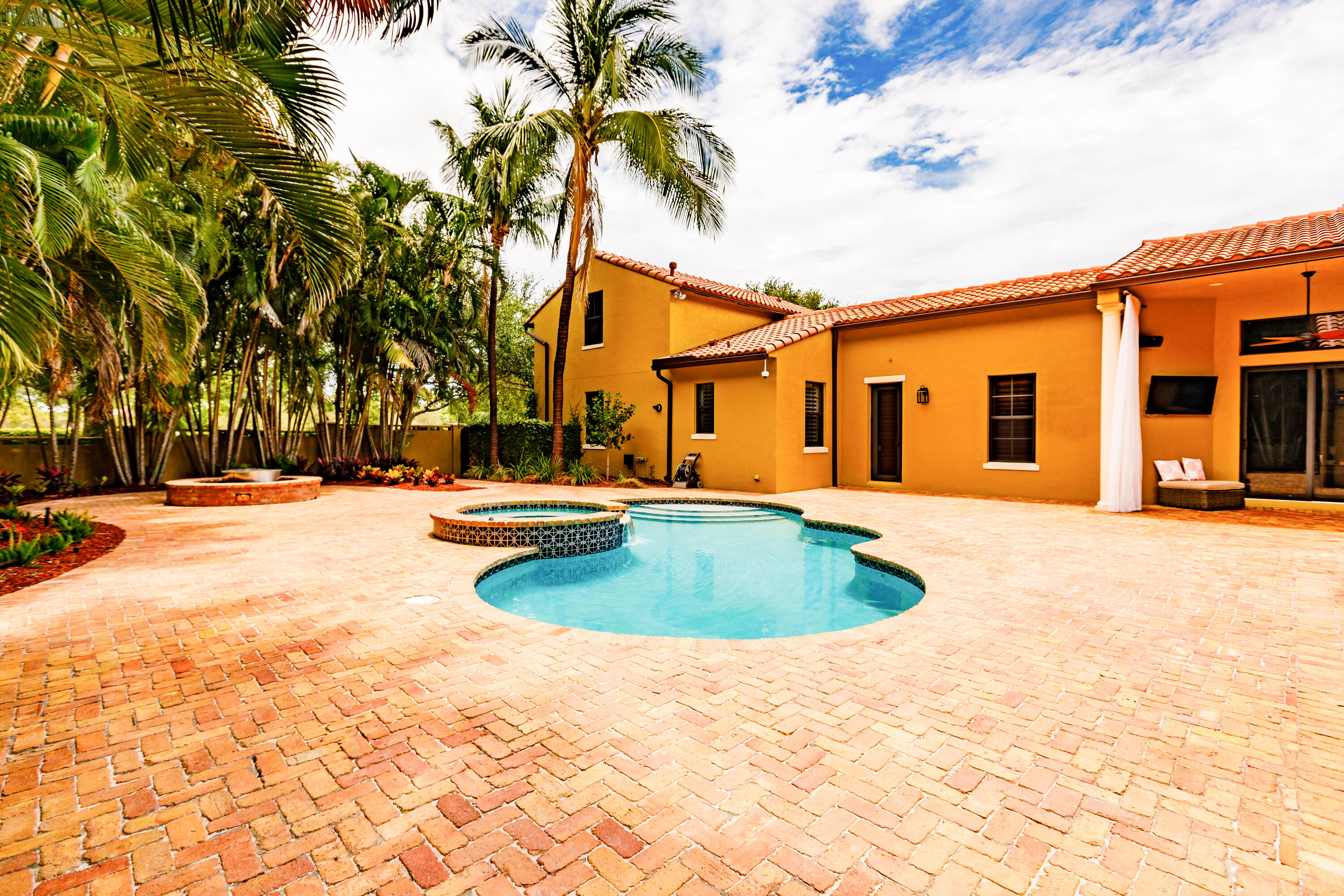 147 Barcelona Drive Jupiter, FL 33458 - Photo 47 of 63 Photo-46