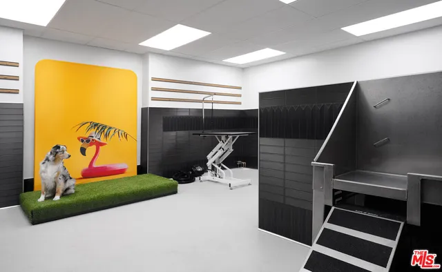 a view of a living room and a kitchen