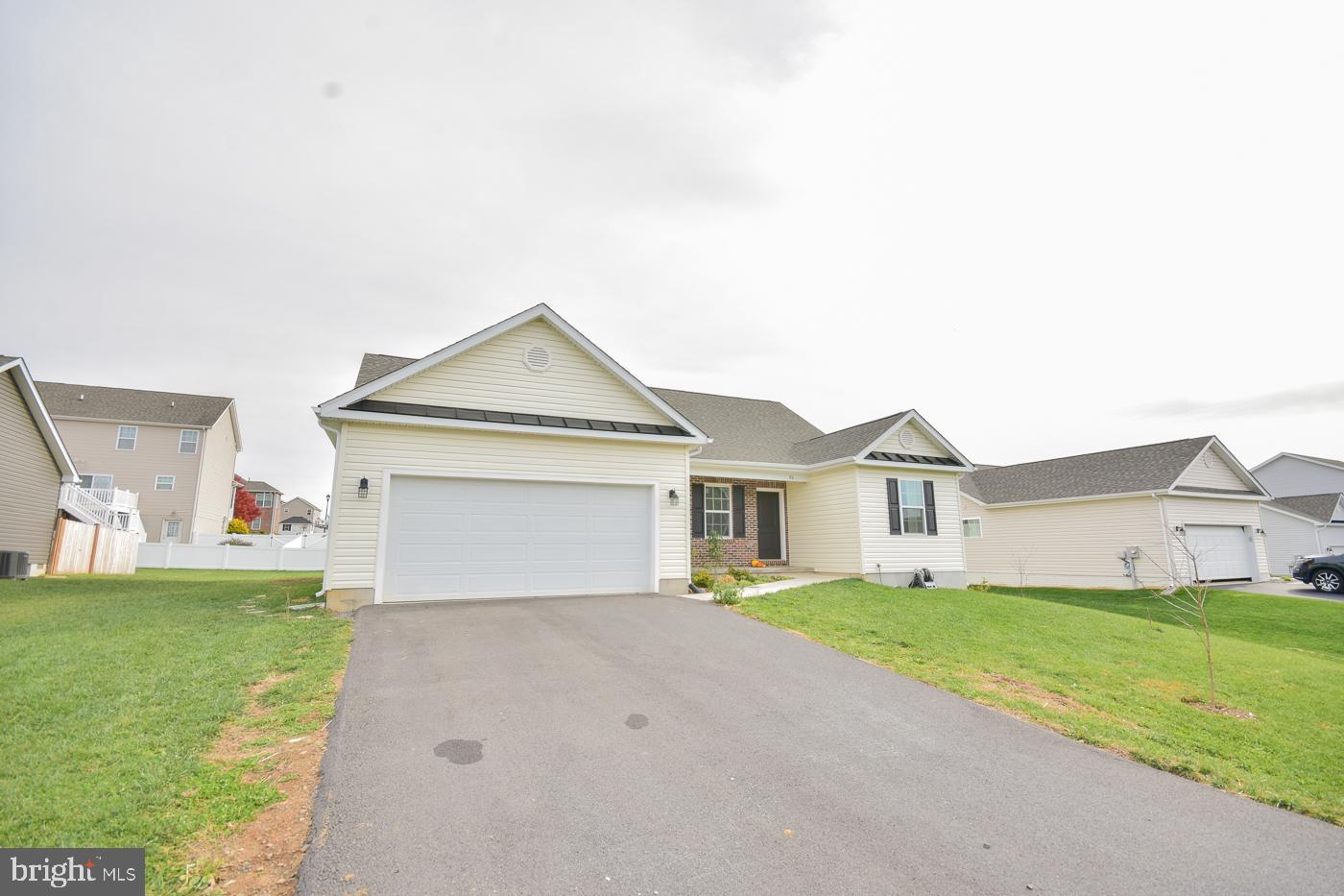 86 Constellation Road Inwood, WV 25428 - Photo 4 of 52