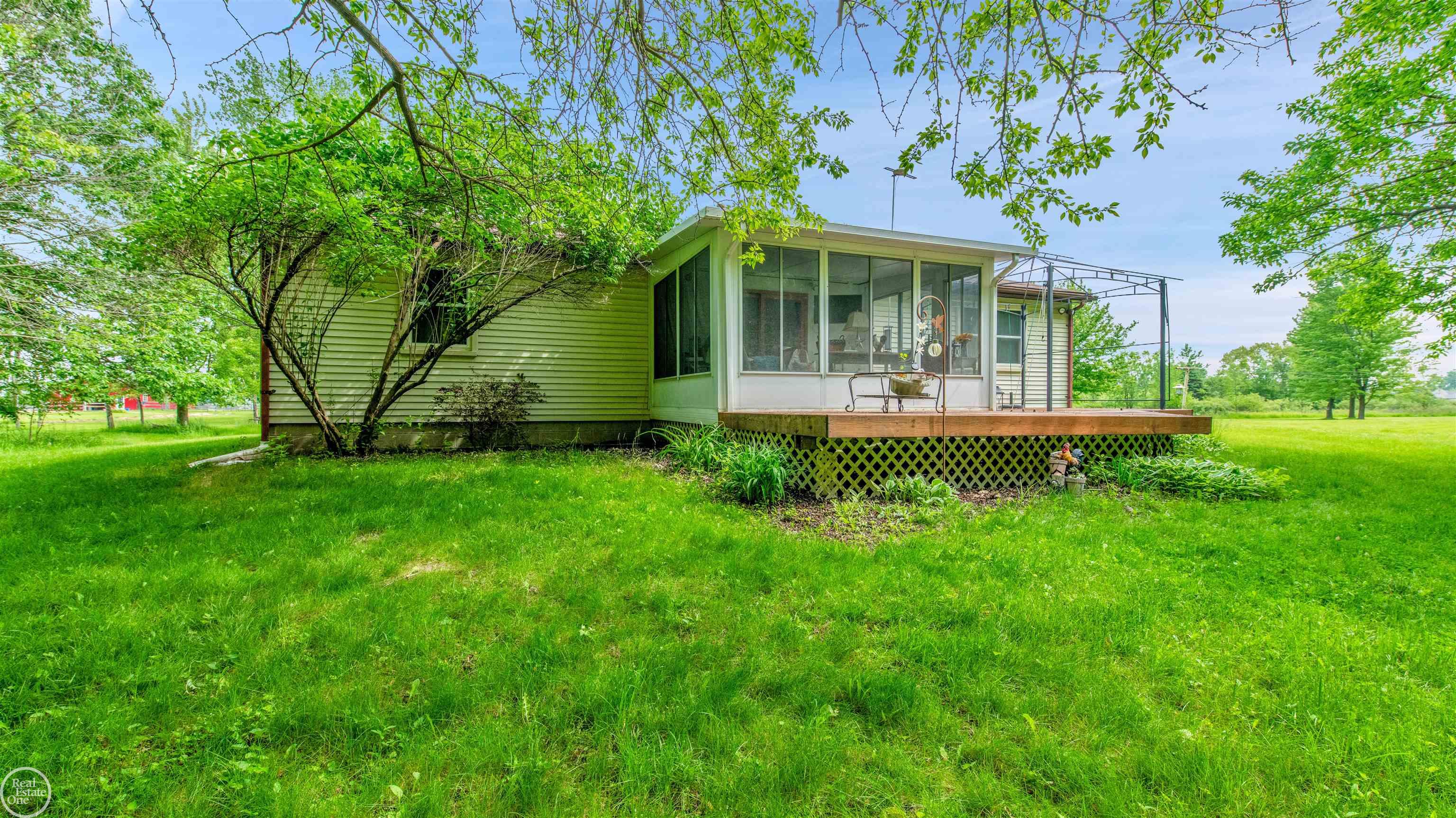 13533 Hough Road Allenton, MI 48002 - Photo 18 of 41 50177862-359d98f9-fce3-4e0f-88a3-55c172dca42b.JPG