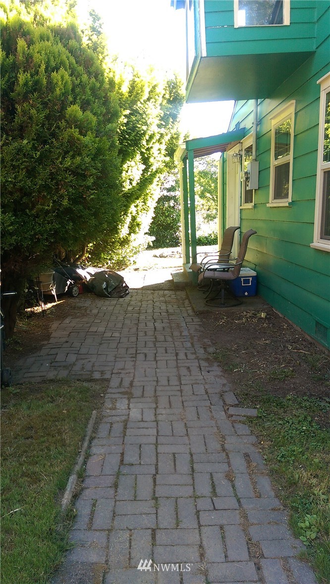 11928 Renton Avenue South Seattle, WA 98178 - Photo 15 of 15 Gallery Image 15