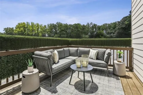 $699,900 | 2090 Emmet Park Lane, Unit 425, Decatur, GA 30033