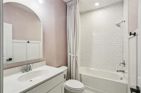 $699,900 | 2090 Emmet Park Lane, Unit 425, Decatur, GA 30033