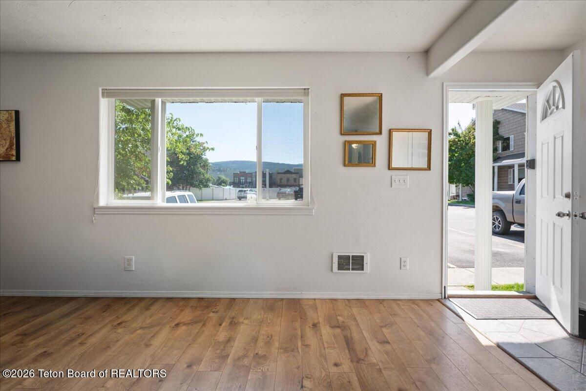 30 Cedron Road, Unit 7 Victor, ID 83455 - Photo 4 of 33 Entry