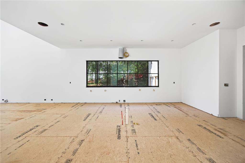 312 Blackland Road Northwest Atlanta, GA 30342 - Photo 8 of 58