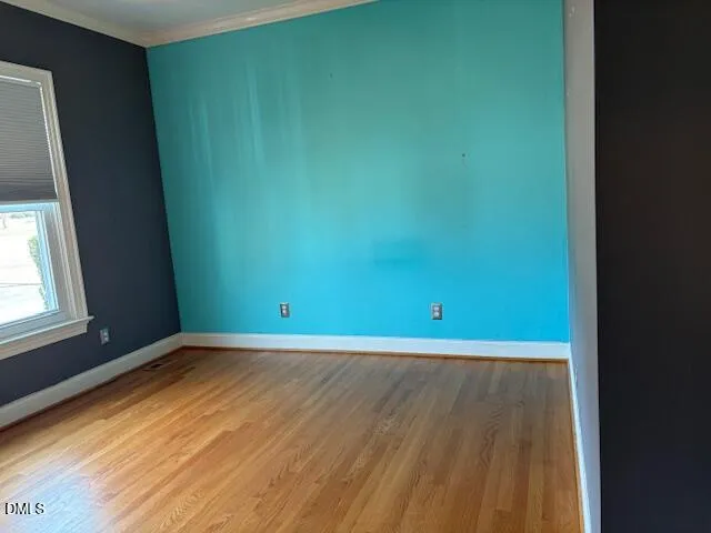 a view of house with a street