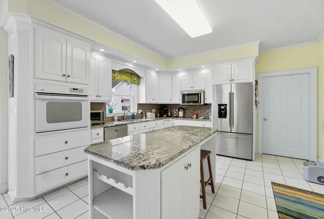 $743,500 | 138 Dances Bay Road, Elizabeth City, NC 27909