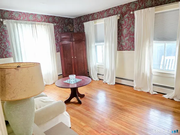 $1,900 | 22 Stillman Avenue, Stonington, CT 06379