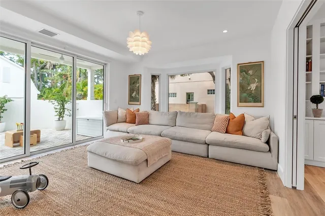 $2,750,000 | 1642 Arlington Street, Sarasota, FL 34239